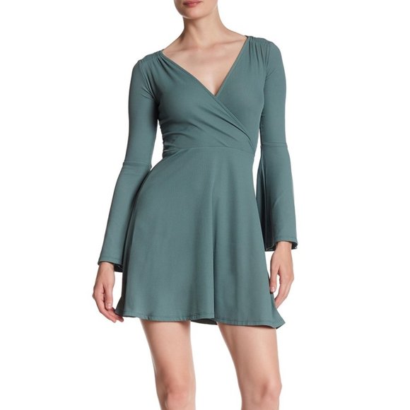 TOPSHOP Ribbed Bell Sleeve Blue Green Dress Size 6 - Picture 1 of 8